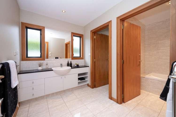 6 Hikanui Place Havelock North_14