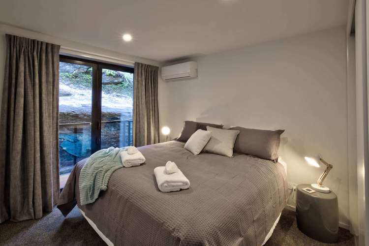12 Saint Lauras Lane Queenstown_11