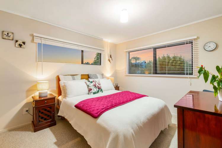 3/3 Marie Avenue Red Beach_12