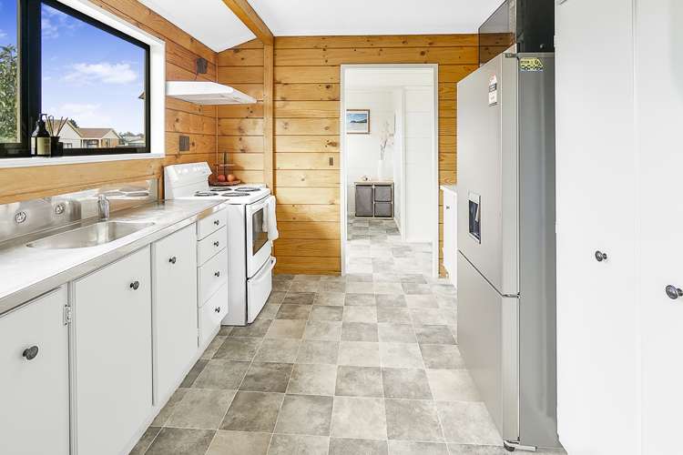 14 Kentucky Crescent Nawton_5