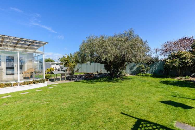 5 Wadsworth Crescent Redwoodtown_14