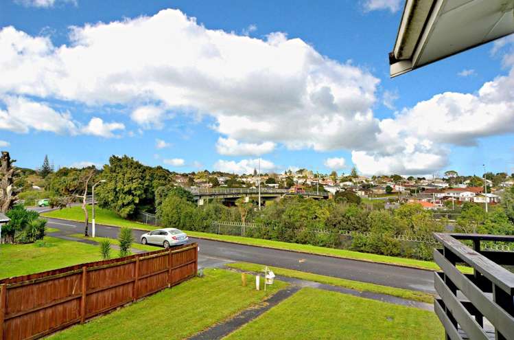 5 Peguero Place Totara Heights_2