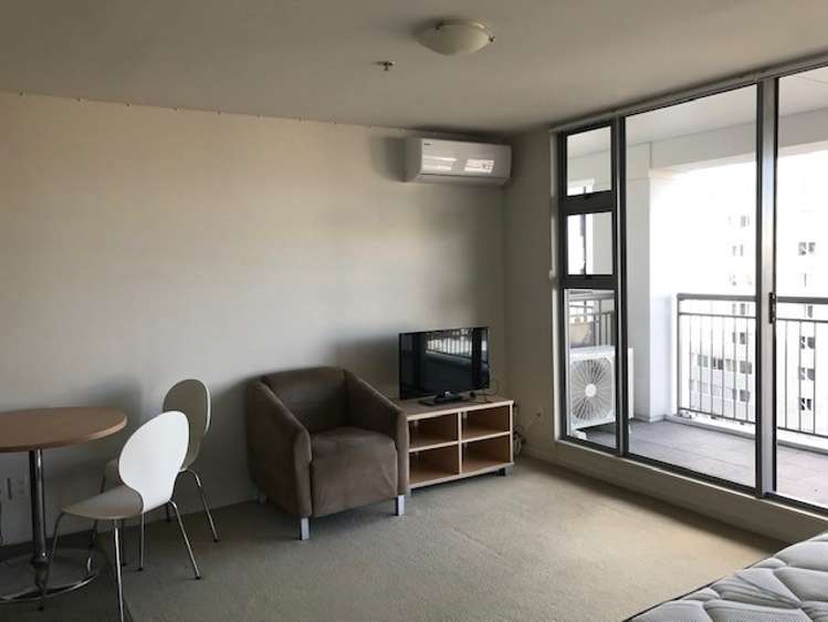 1313/1 Parliament Street 10015_2