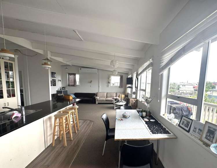 1B Bruce Street (Upstairs) Whitianga_2