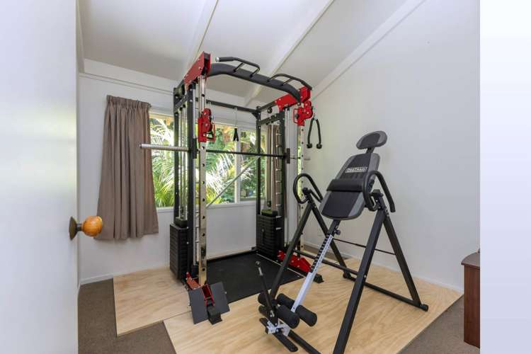 55 Bush Road Waiatarua_11