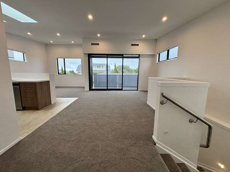 2/6 Sorrel Crescent Bucklands Beach_7