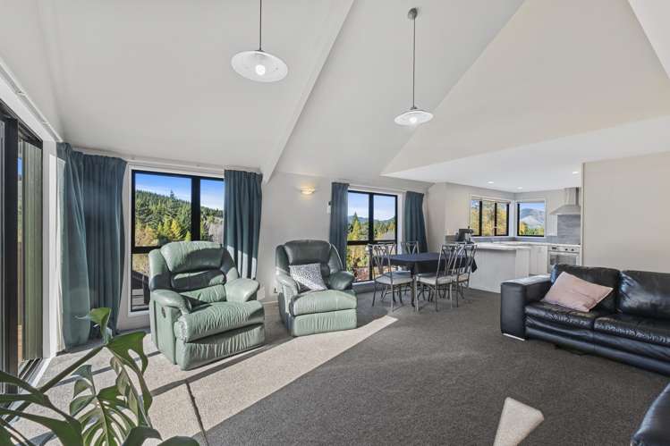 91 Chalet Crescent_2