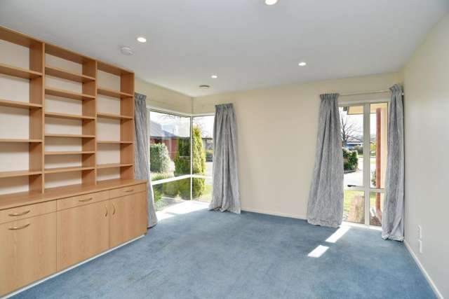 2c Hilton Drive Amberley_4