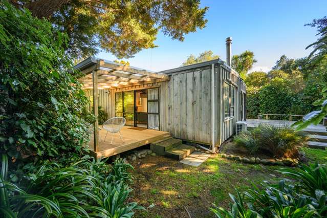 Hidden Bush Retreat  With Self-Contained Studio!