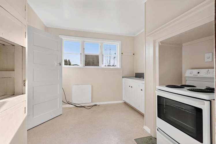19 and 21 Churchill Avenue Gore_12