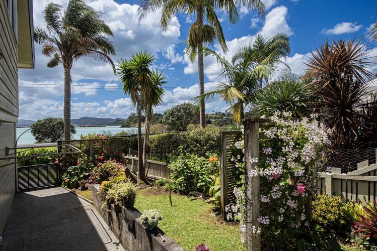 296 Beach Road Onerahi_24