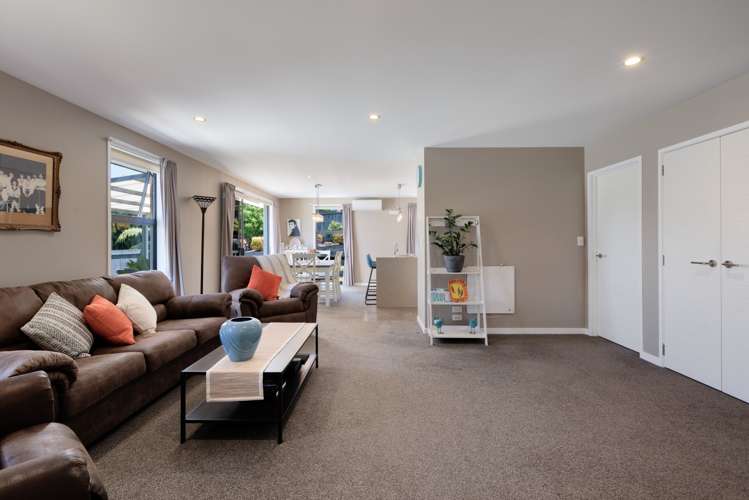 135 Ballintoy Park Drive Welcome Bay_4