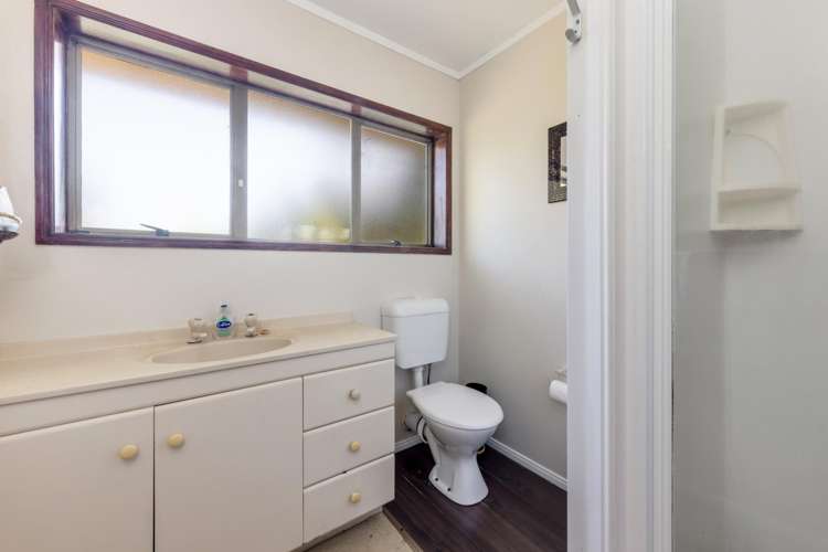 24 Hoylake Place Wattle Downs_13