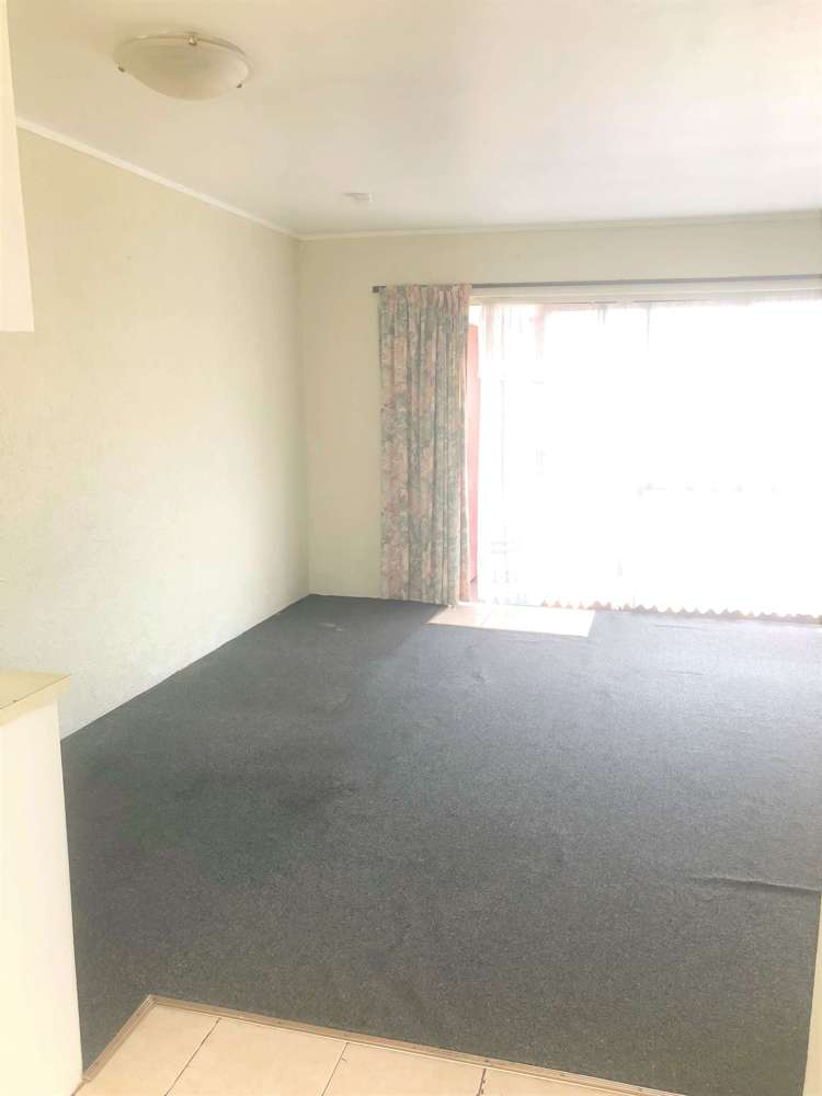 2/23 Aranui Road Mount Wellington_2