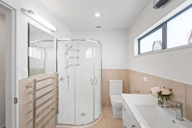 2/670 Ferry Road Woolston_11