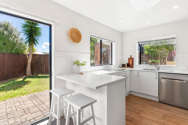 2/456 Point Chevalier Road Point Chevalier_5