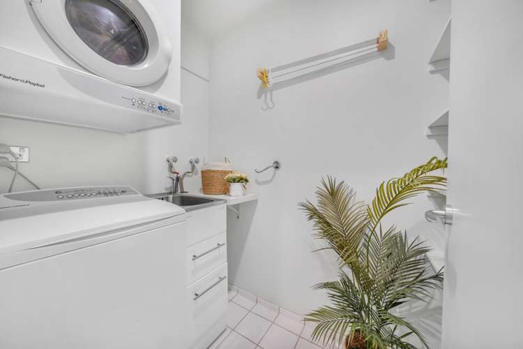 8B/8 Howe Street Freemans Bay_14