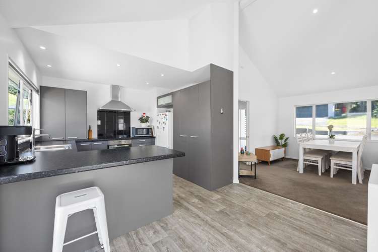 11 Kestrel Heights Arkles Bay_11