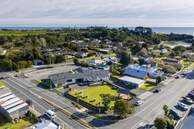 Urenui Hotel 14 Whakapaki St