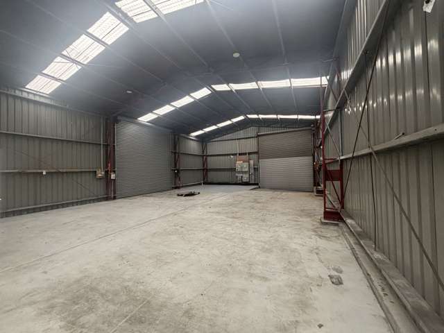 East Tamaki Unit with Yard