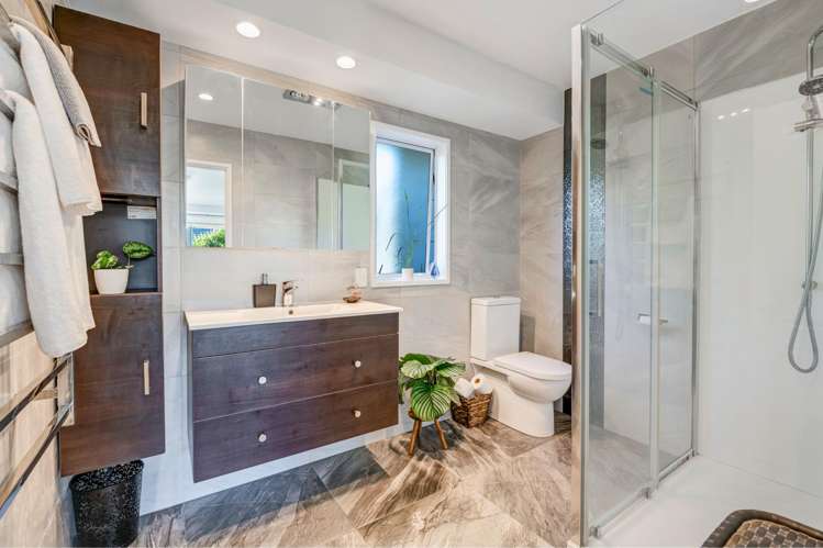 19 Esther Place Red Beach_18