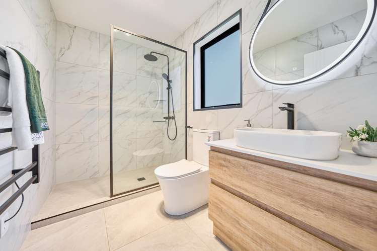 2A Marina Road Torbay_6