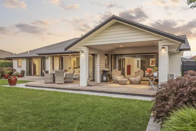 Sophisticated Family Living in a Private Sanctuary