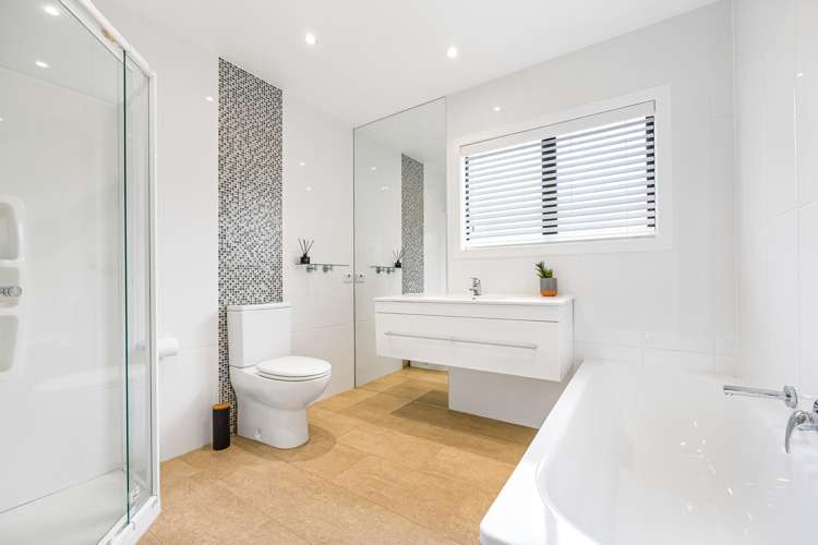 36 Whangaparaoa Road Red Beach_11