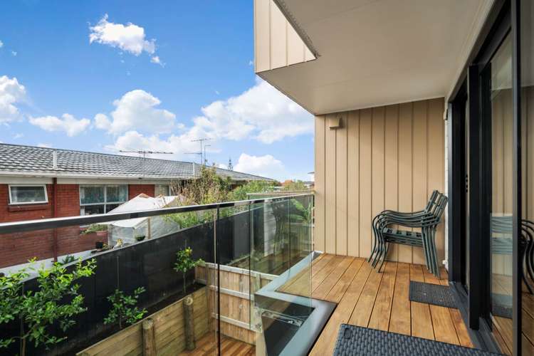 2/66 Bruce Road_5