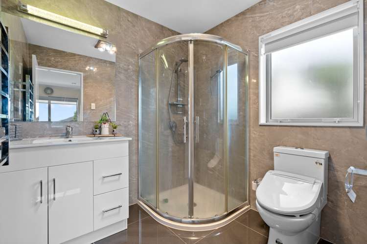 4 Crestview Rise Papakura_11