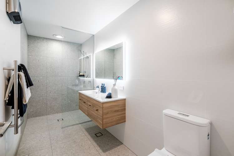 56 King Street Windsor_19