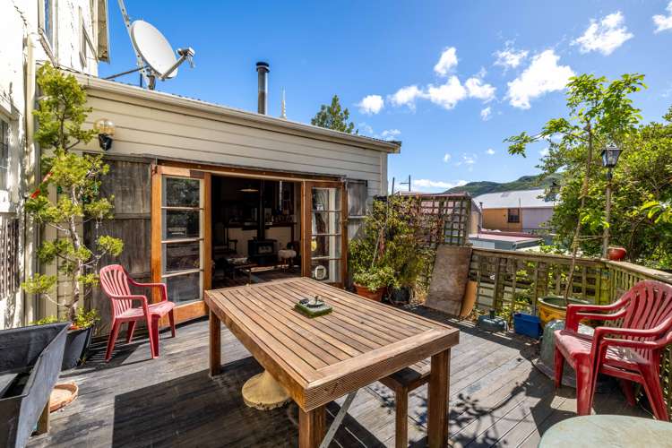 29 Oxford Street Lyttelton_17