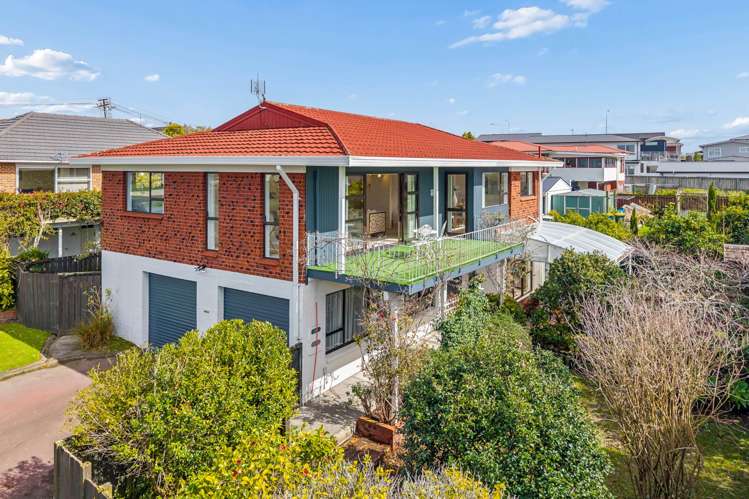 1 Sunrise Lane Te Atatu South_0