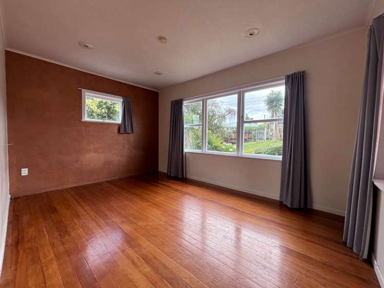 1/8 Quiet Street Te Atatu South_4