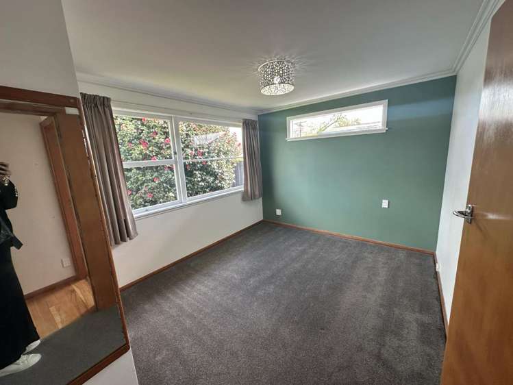 61 Campbell Street 11373_5