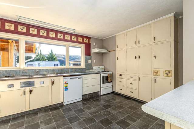 433 Kowhatu Road Waihaorunga_4