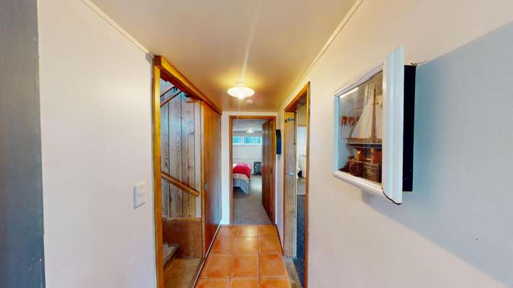 27 Mowhanau Drive 11473_10