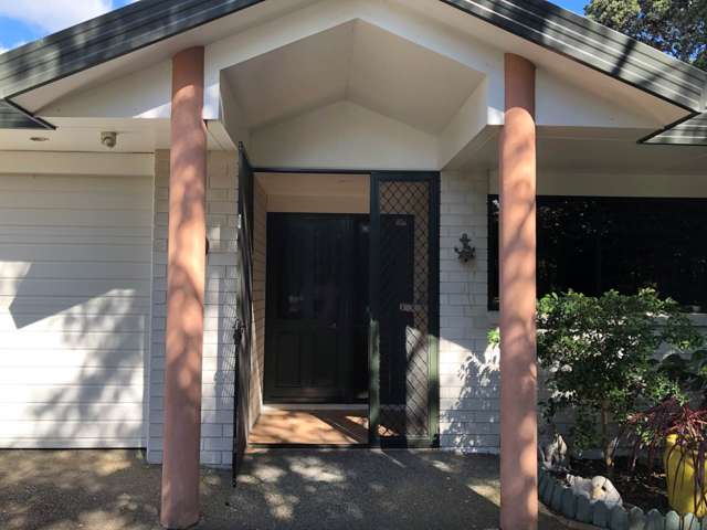 6 Forest Glen Orewa_3