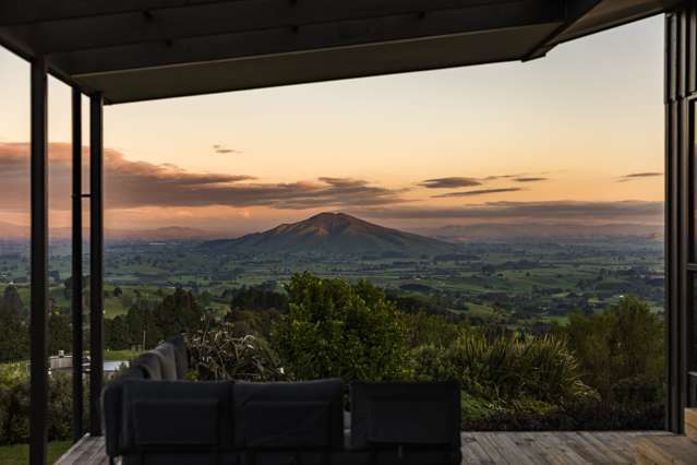 8 Tiwarawara Lane Puketotara_1