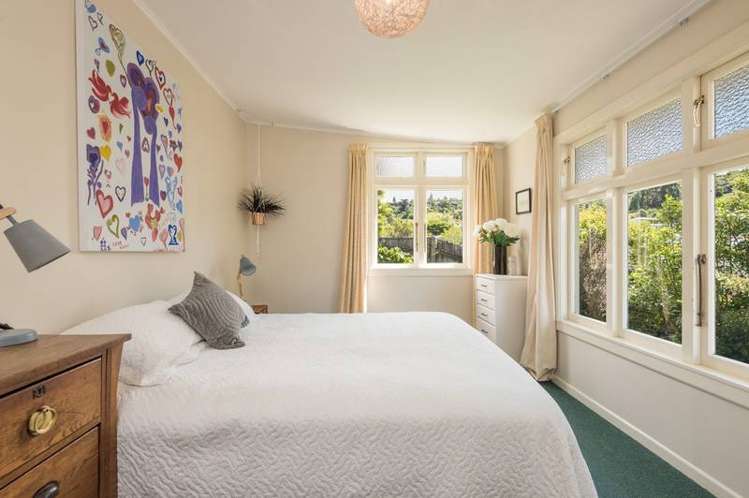 62 Montreal Road Toi Toi_15