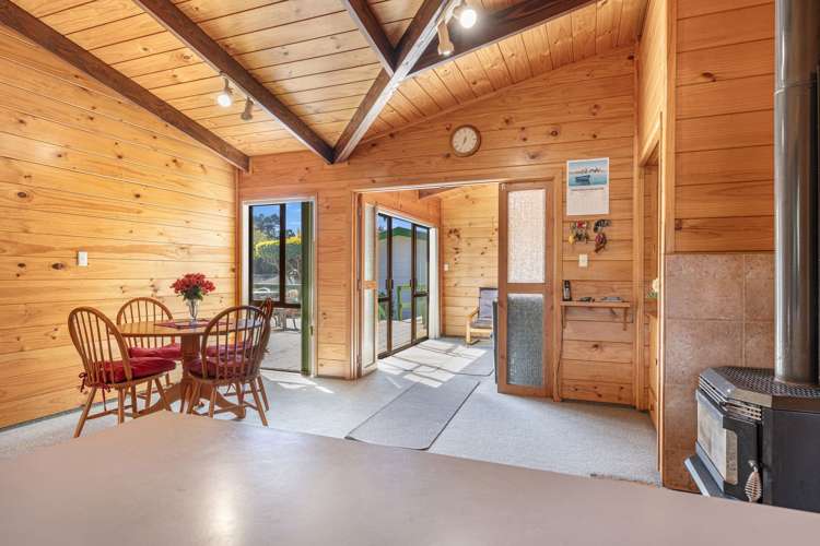 17 Huia Street Waikawa_17