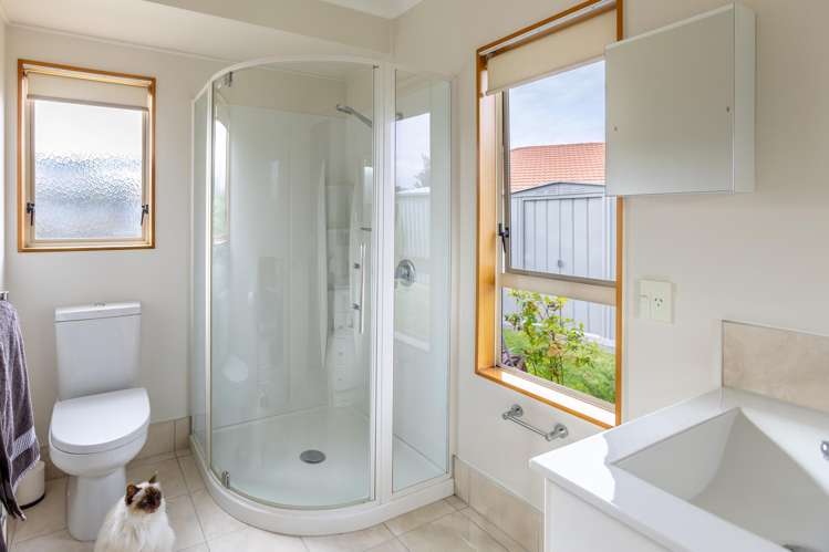 9 Knightsbridge Place Taradale_12