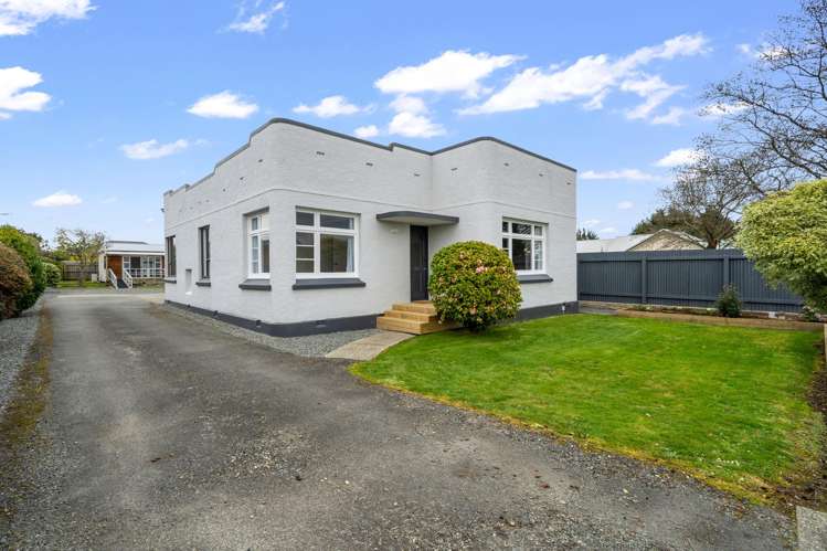 311 Crinan Street_0