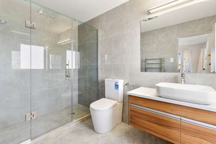 403 Ormiston Road Flat Bush_16