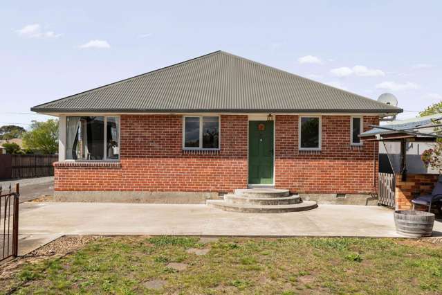 109 Hampshire Street Aranui_1