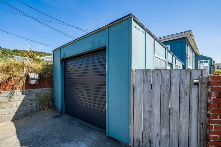 78 Lyall Parade Lyall Bay_12