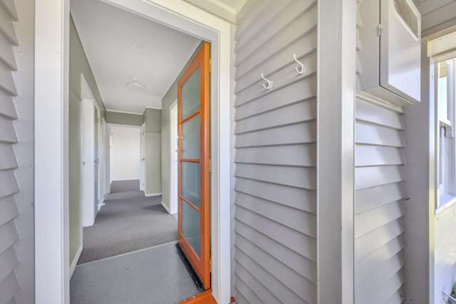 8 Montgomery Avenue Karori_3