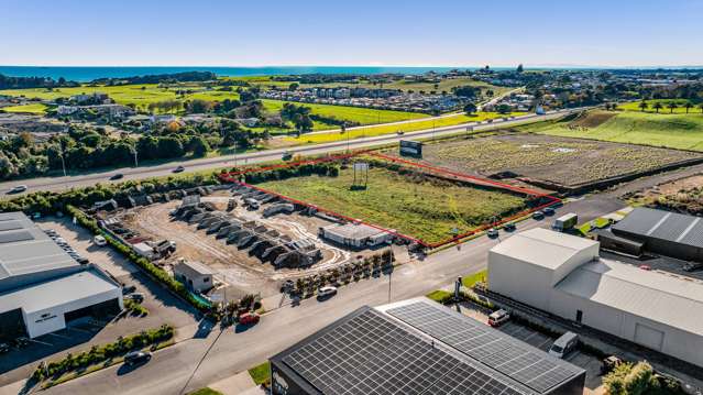 27 Oropuriri Road Waiwhakaiho_1