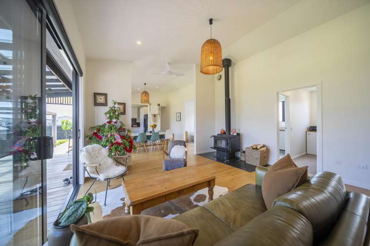 52 Takitimu Avenue Te Anau_11