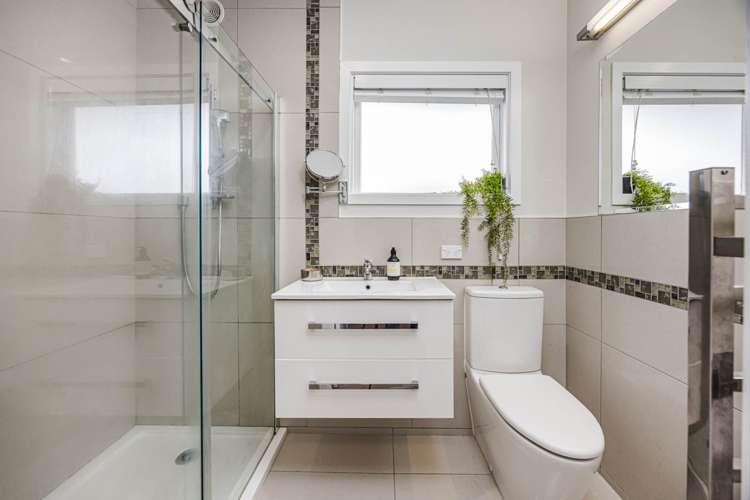 118 Sandspit Road Cockle Bay_33